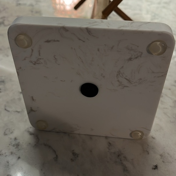 Quartz Base Cup Holder - Picture 4 of 5